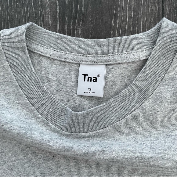 NWOT Oversized Boyfriend Fit Longsleeve Tee - Picture 2 of 3